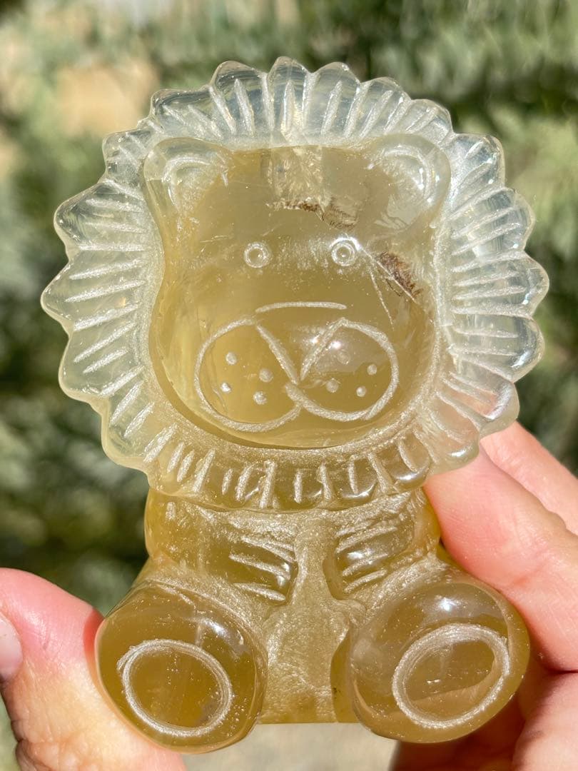 天然ナチュラルシトリン　非加熱　後ろにビックレインボー　ライオン　高品質