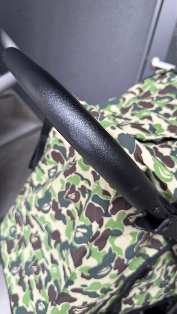 A BATHING APE × AIRBUGGYコラボ　迷彩 ベビーカー