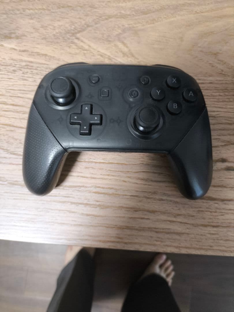 Nintendo Switch 本体 + スマブラ　プロコン