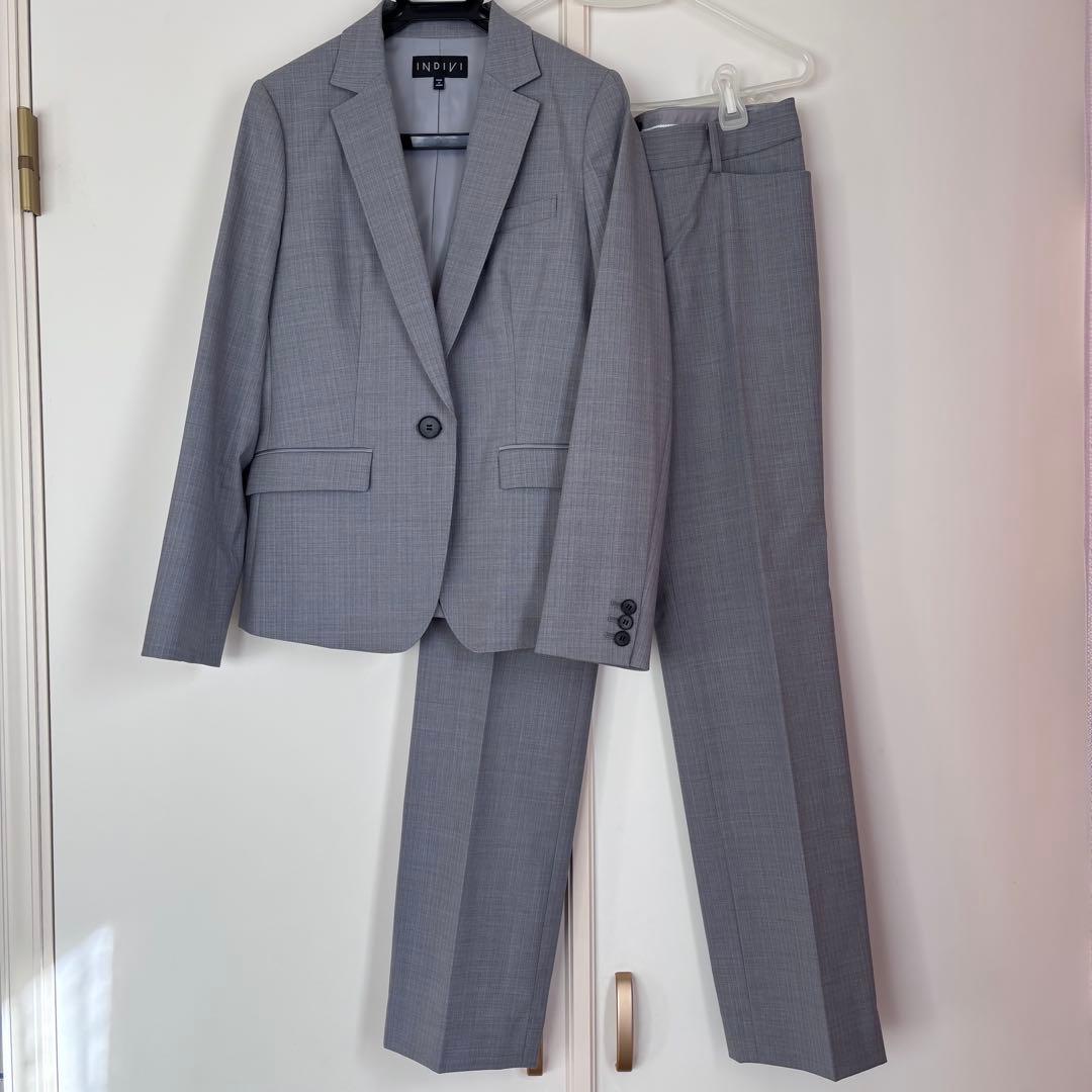 INDIVI パンツスーツ グレー 卒業式 入学式 面接