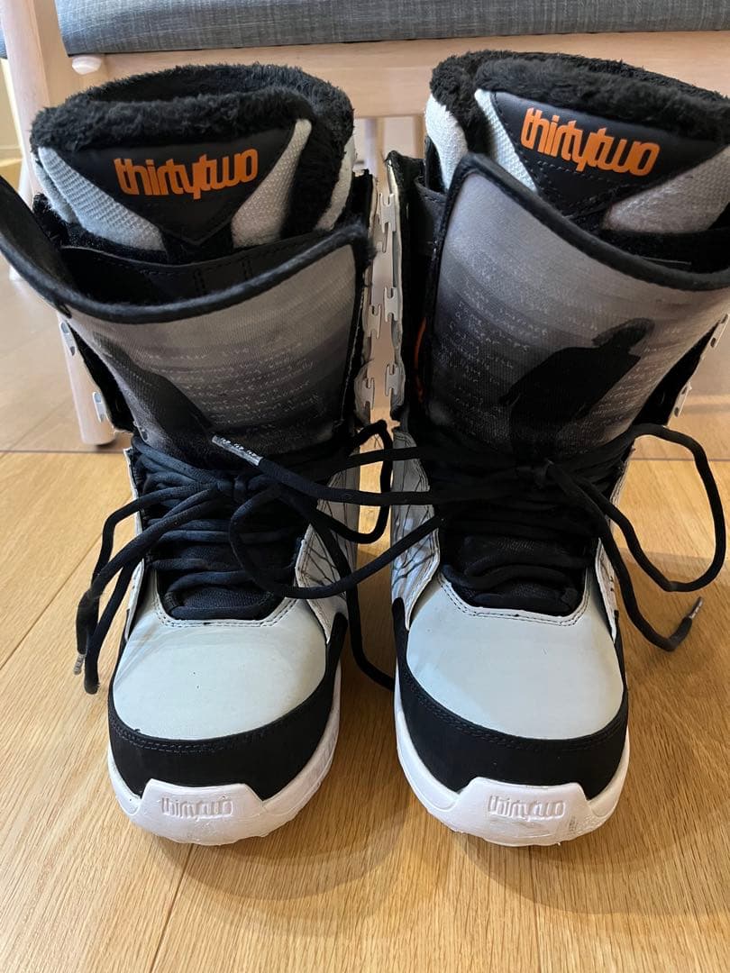thirtytwo スノーボード ブーツ LASHED US7.5 24.5