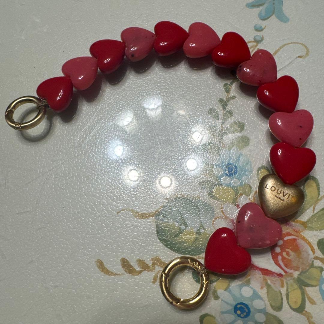LOUVIN ハートビーズ ストラップ