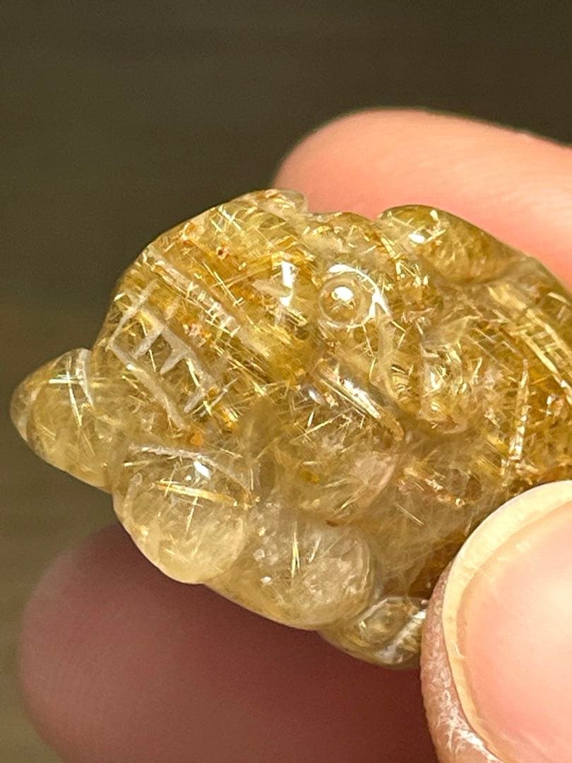 ゴールドルチルクォーツ貔貅　置物　（新品未使用）針ミチミチキラキラ金運最強