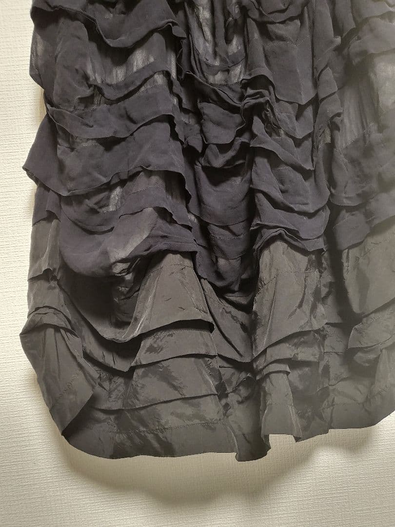 コムコム　フリルジョーゼットスカート