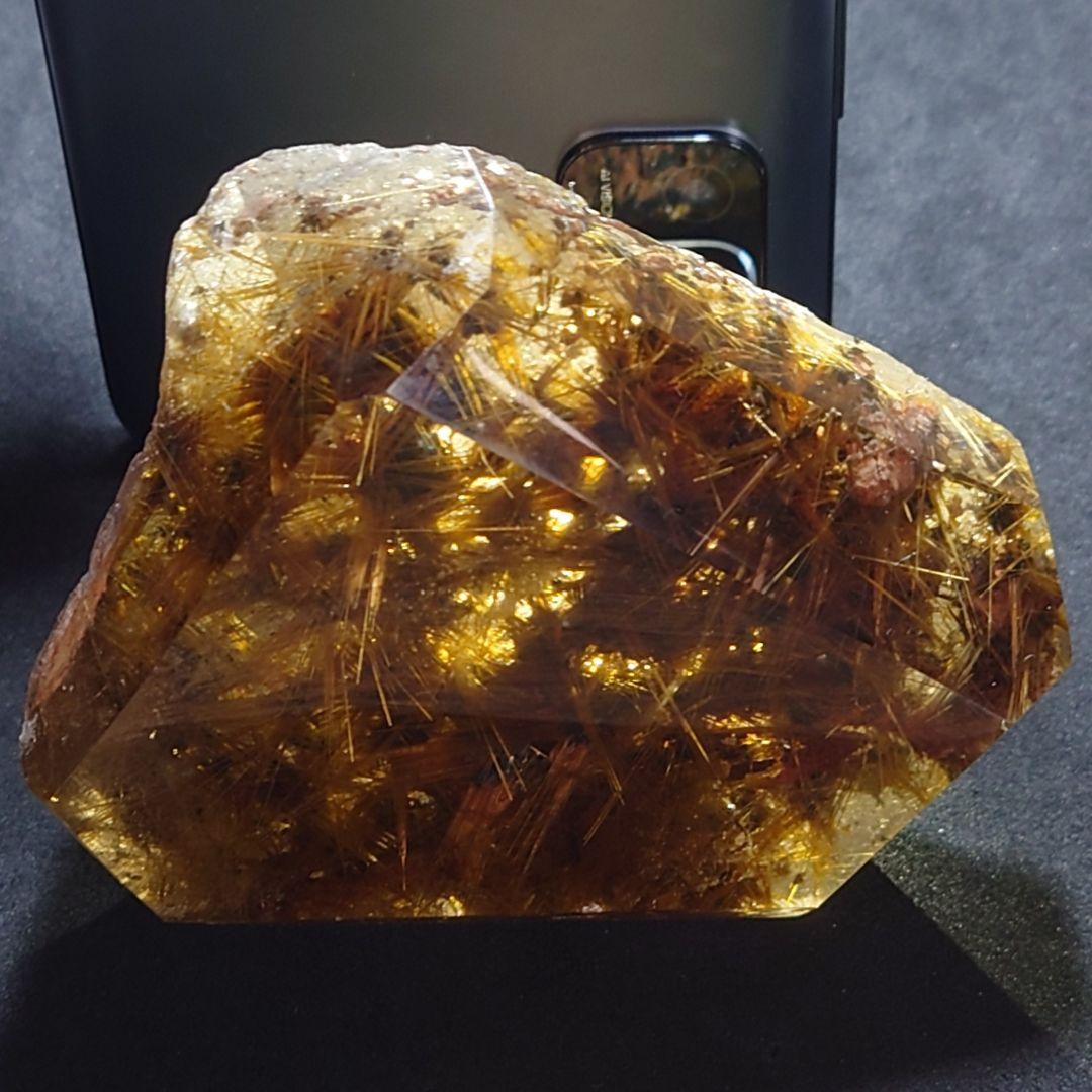 ★太陽ルチル 大型磨き原石 296g(SA+)