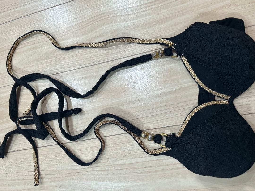 d.i.a 見せブラ　黒金