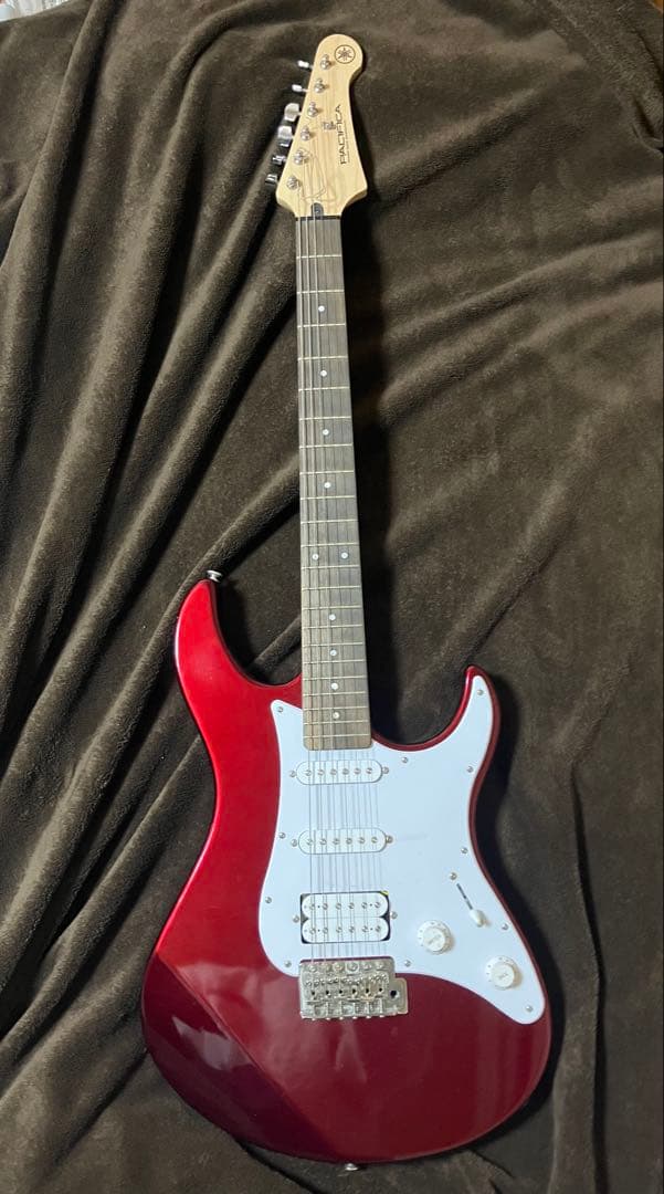 ギター YAMAHA PACIFICA012