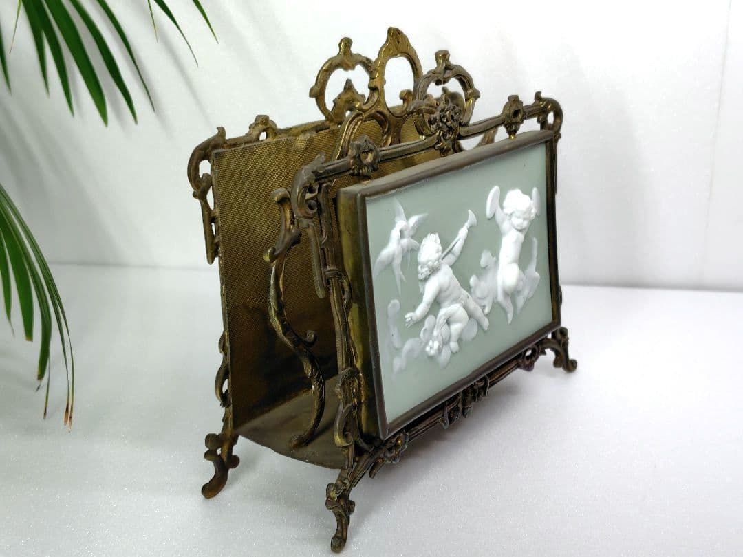 アンティーク　磁器の天使のレリーフ付き　真鍮　製　レター　スタンド