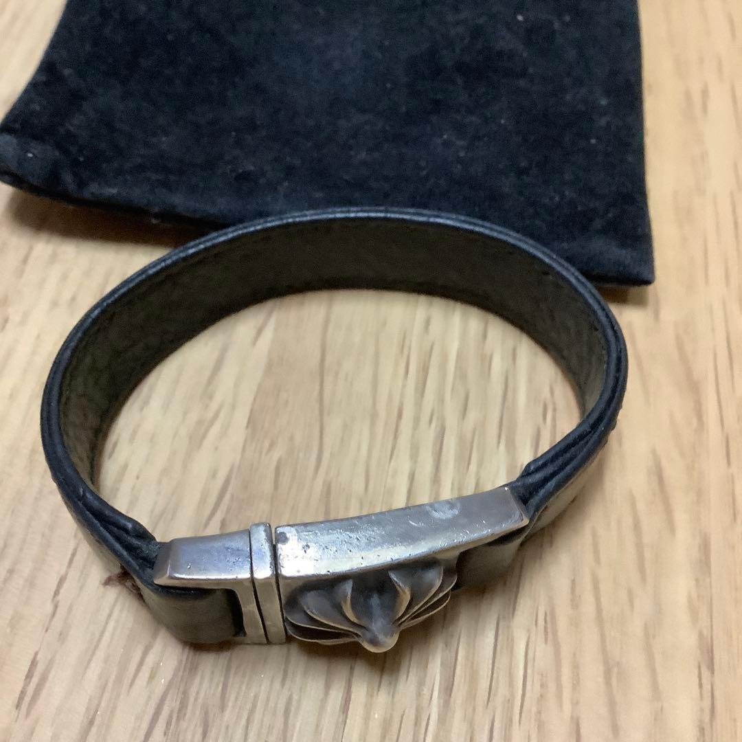 ハーネスクラスプレザーブレスレットブラック/シルバー サイズ7