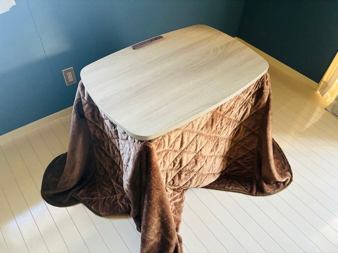 山善コタツテーブル(USBコンセント、布団付き)