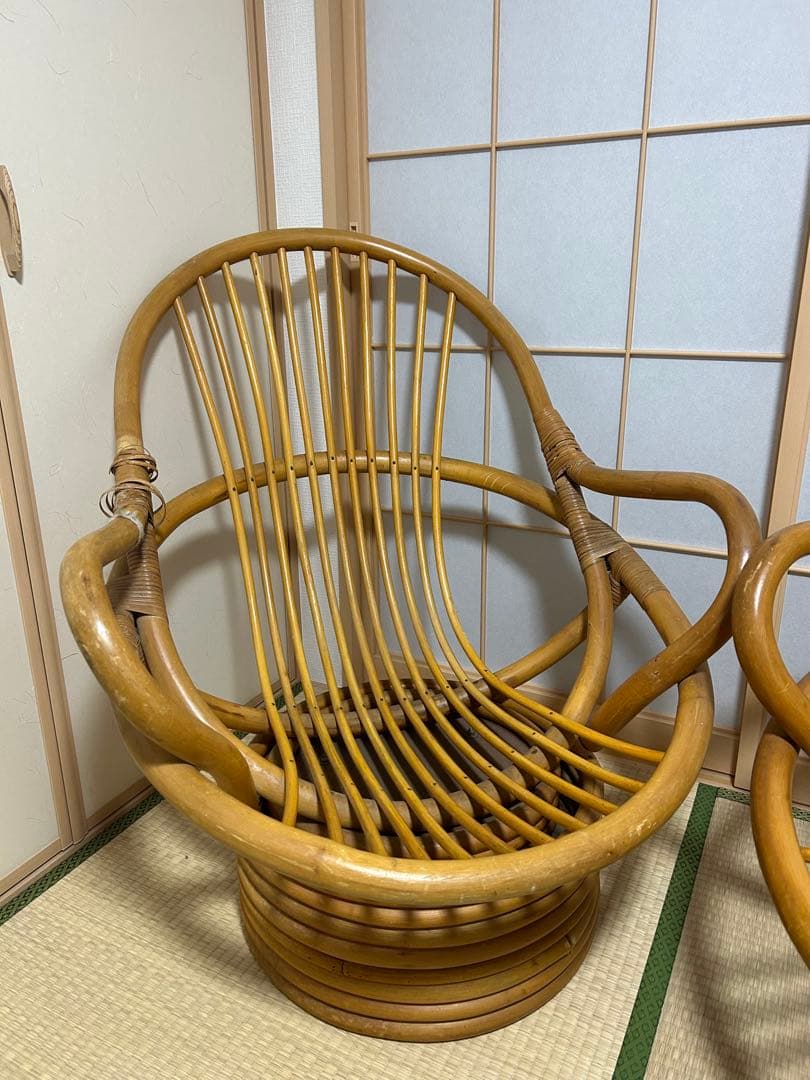 送料込❗️直接取引可能❗️ラタンチェア360度 回転式 籐家具 ひじ掛け 昭和レトロ