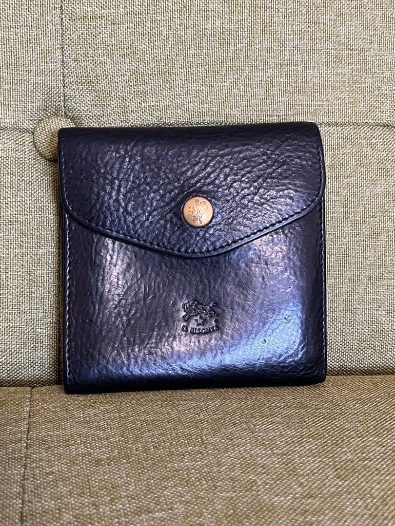 IL BISONTE ブラック二つ折り財布