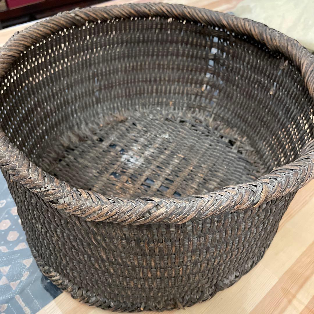 竹かご、、古い物