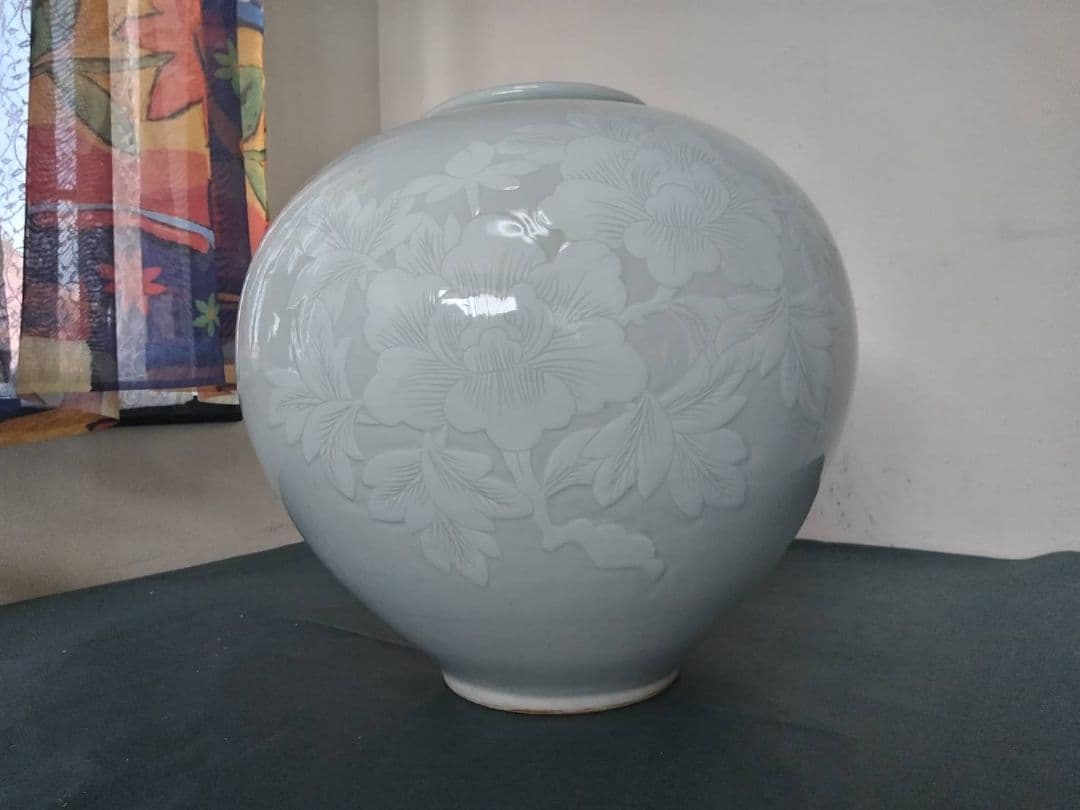 青白磁壺　青磁　成日　韓国　大きな花瓶