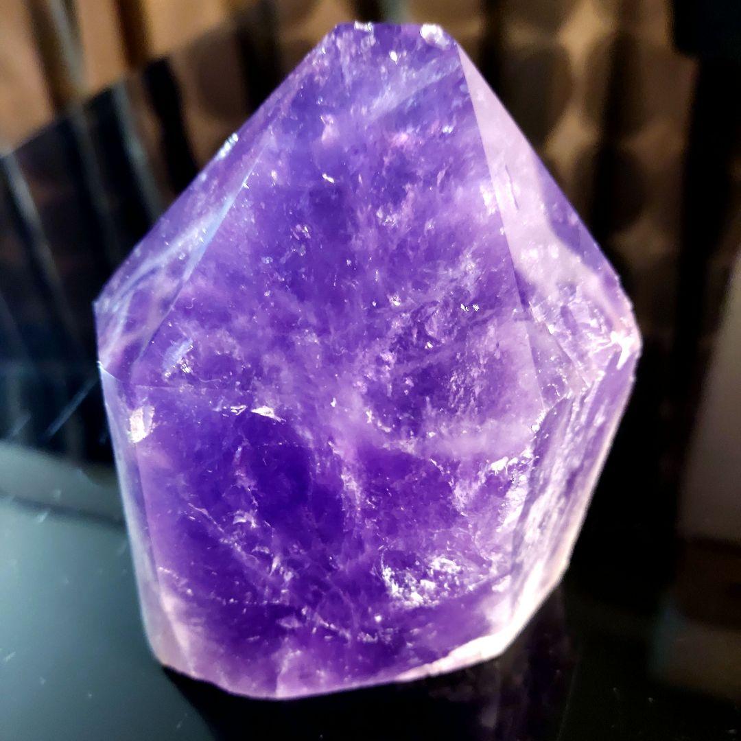 超超デカイ！ 紫水晶 アメジスト 単結晶 原石 670グラム！ 234