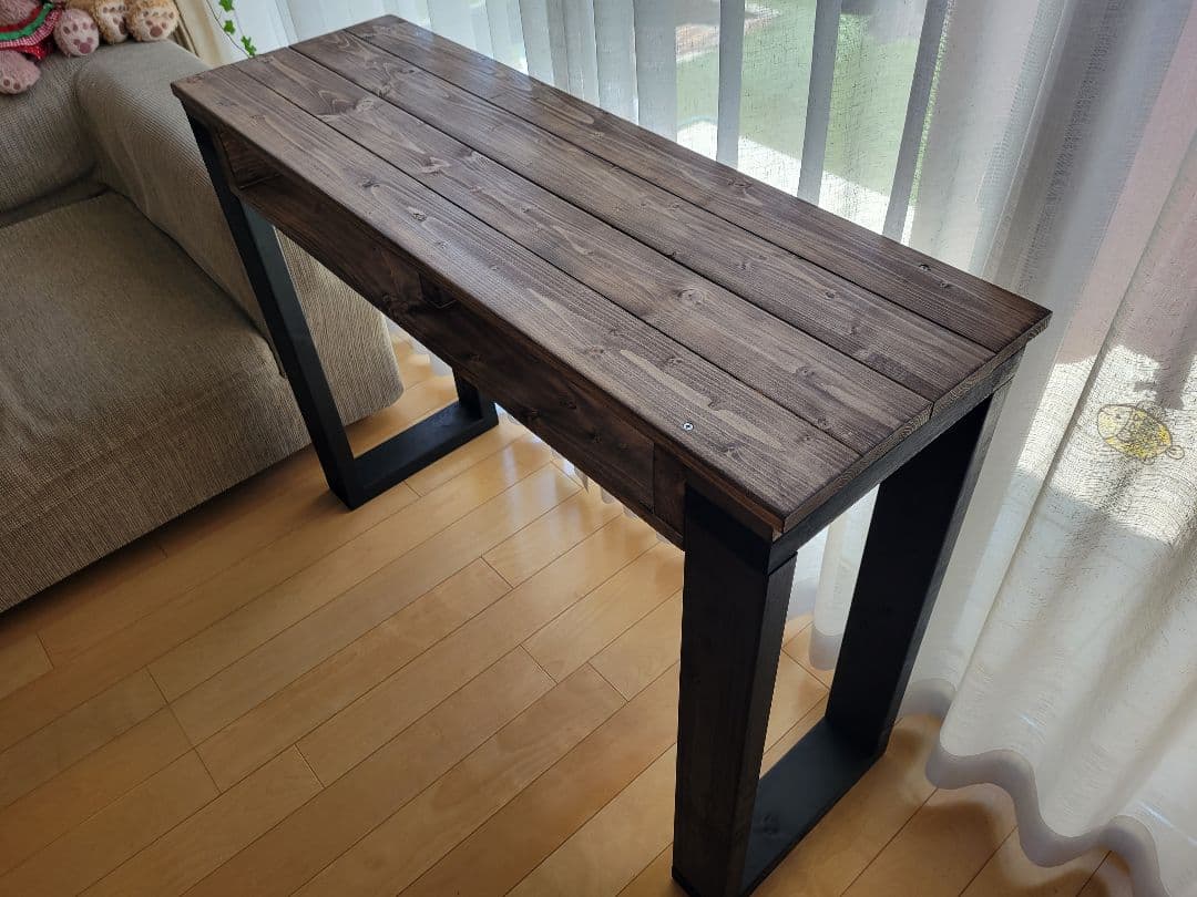 110✕36 カウンターテーブル　ウォールナット　無垢材　木製黒脚　棚つき