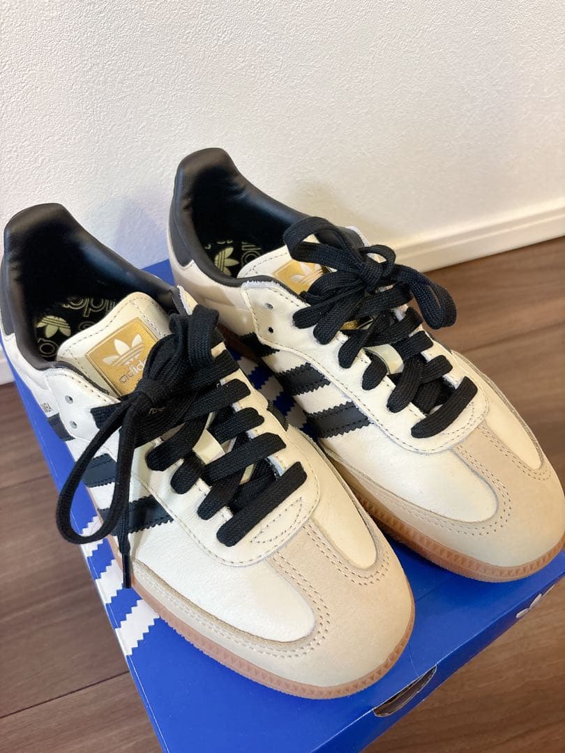 【ほぼ未使用】adidas Samba クリーム/ブラック 24センチ