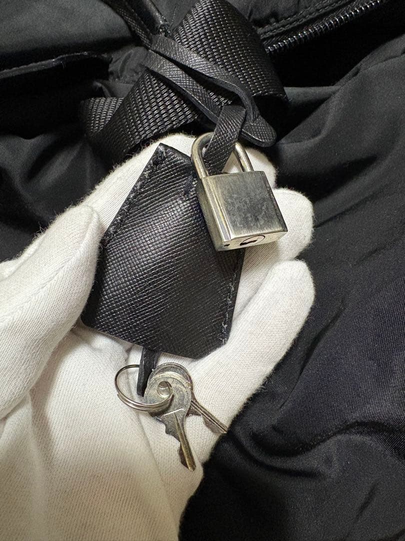 南京錠付き　PRADA プラダ ボストンバッグ