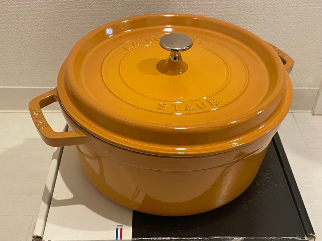 staub 26cm マスタード COCOTTE RONDE