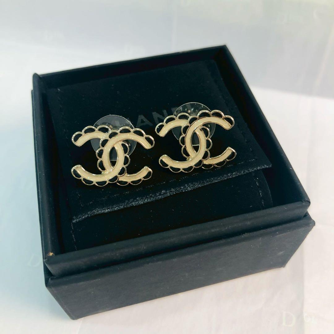 ♡シャネル ココマーク スカラップデザイン ゴールドカラー ピアス♡