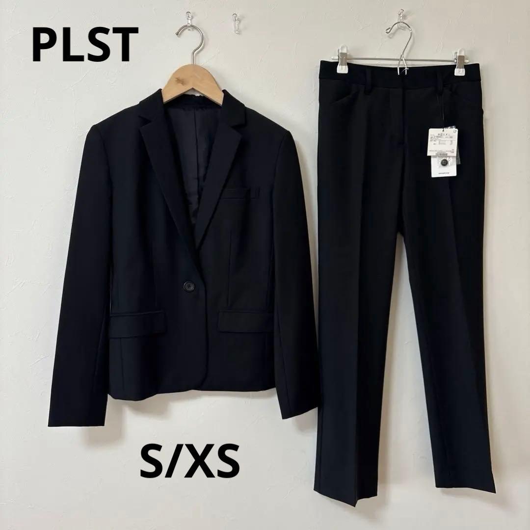 プラステ　ブラック　パンツスーツ