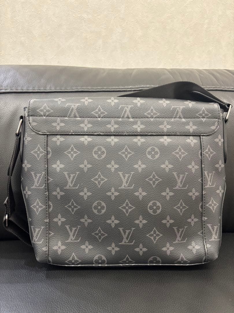 LOUIS VUITTON ルイヴィトン　メッセンジャー　モノグラム　黒