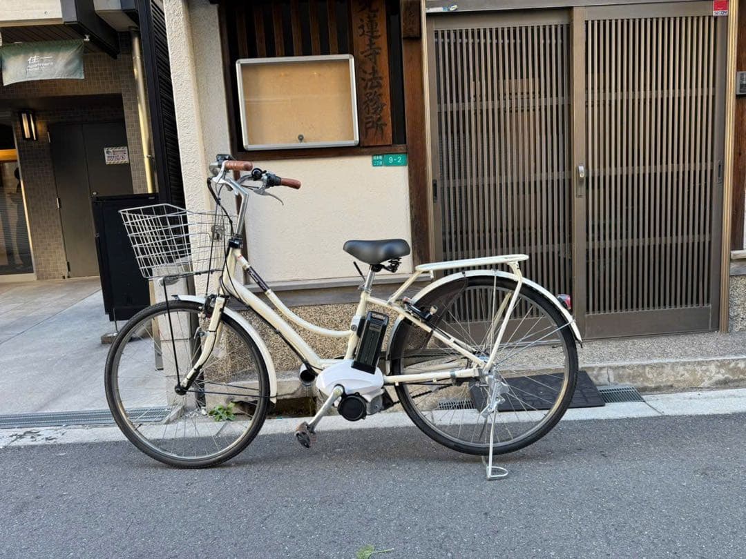 大阪府　ヤマハ　電動アシスト自転車 アイボリー バスケット付き