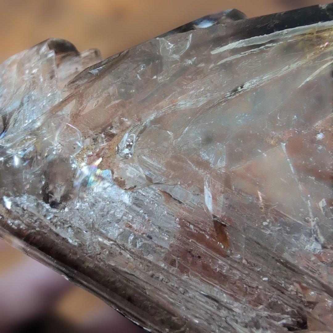 ブラジル産　ジャカレー水晶　エレスチャルクォーツ　台付