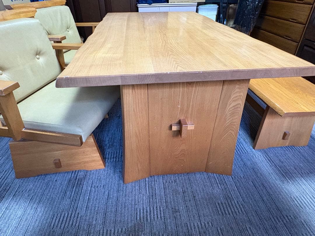 カリモクダイニングセット4人用 ベンチ付き（値段交渉等についてはご相談ください）