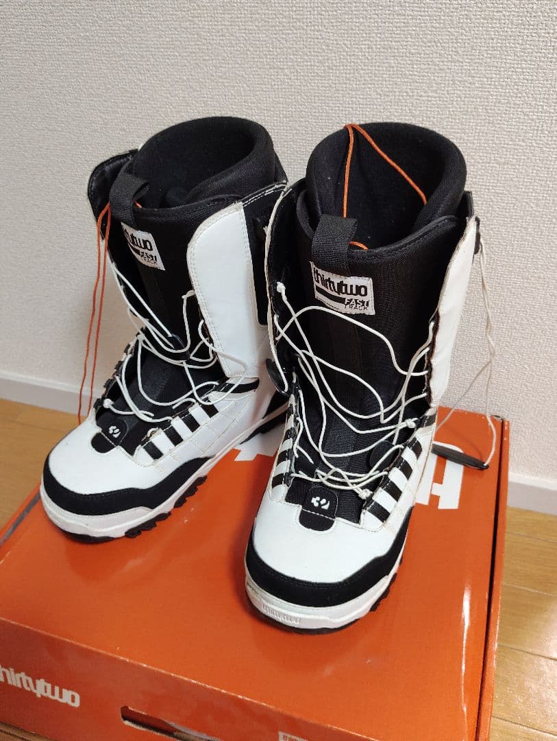 THIRTYTWO サーティーツー スノーボードブーツ 27～28.5