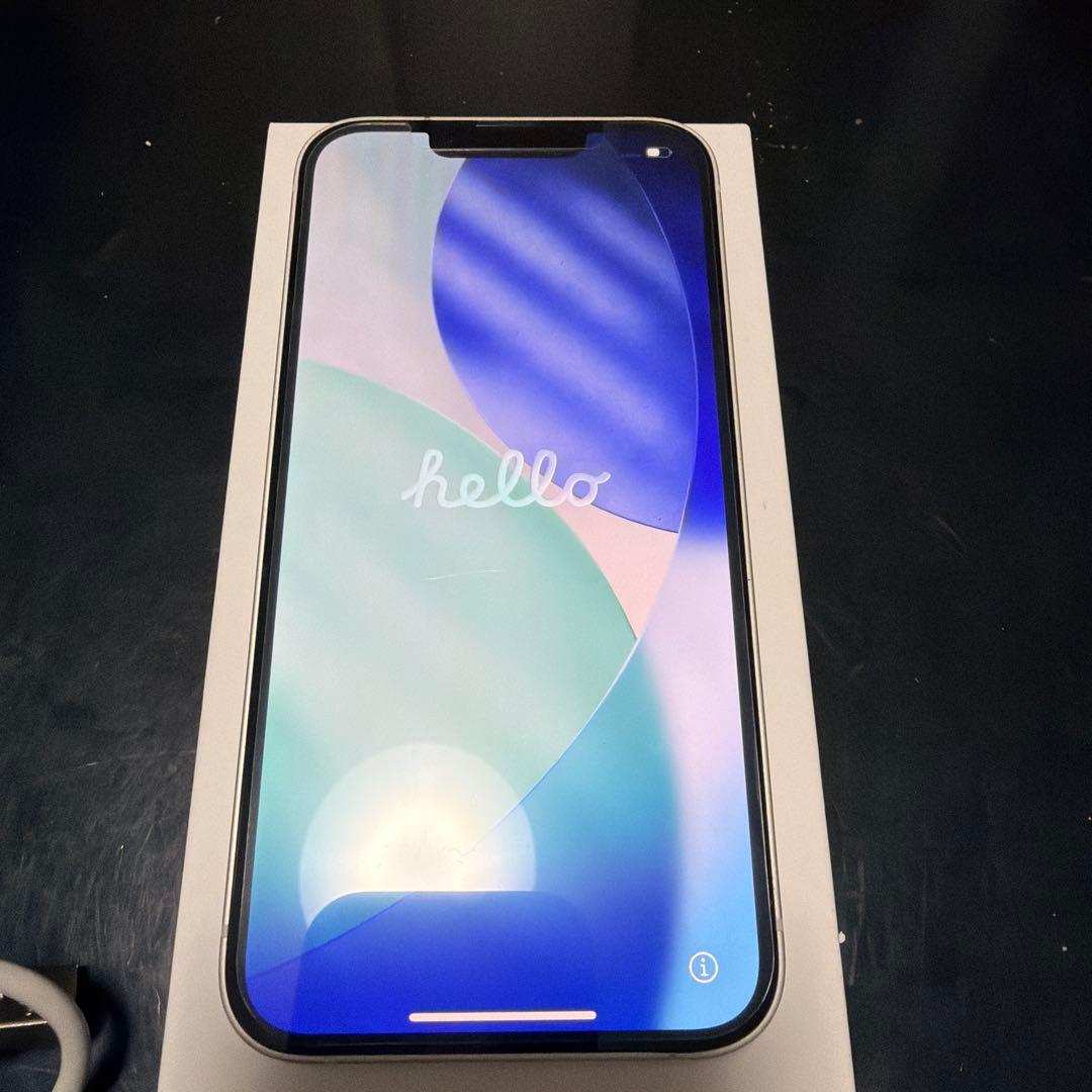 Apple iPhone 13 ホワイト 本体