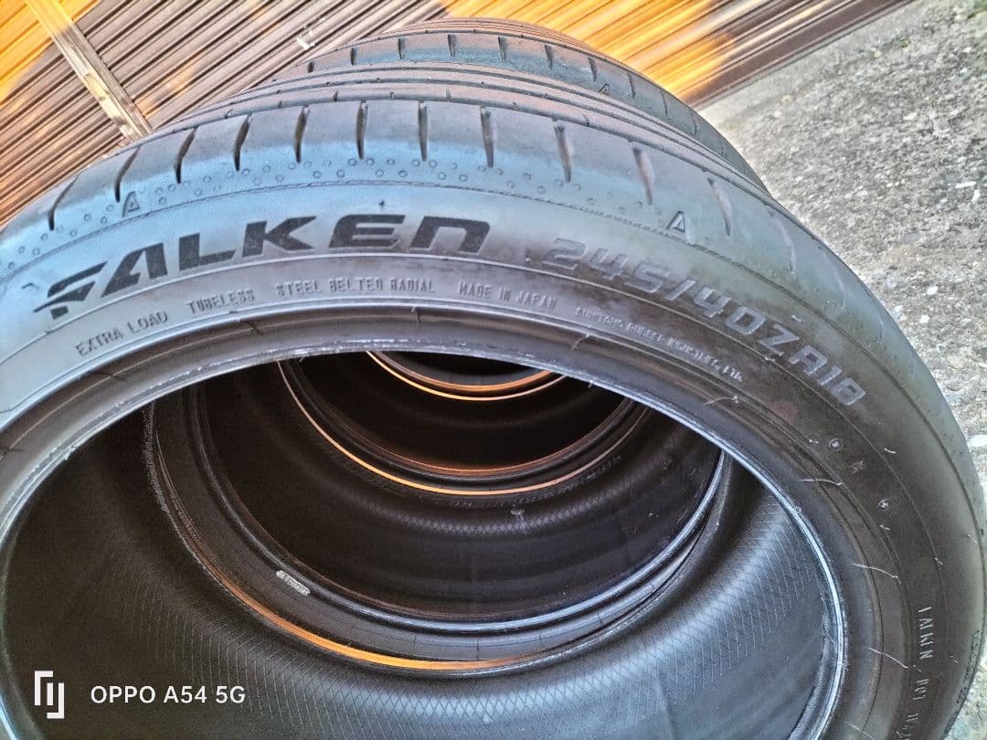 FALKEN　AZENIS FK520L タイヤ 4本セット 中古品