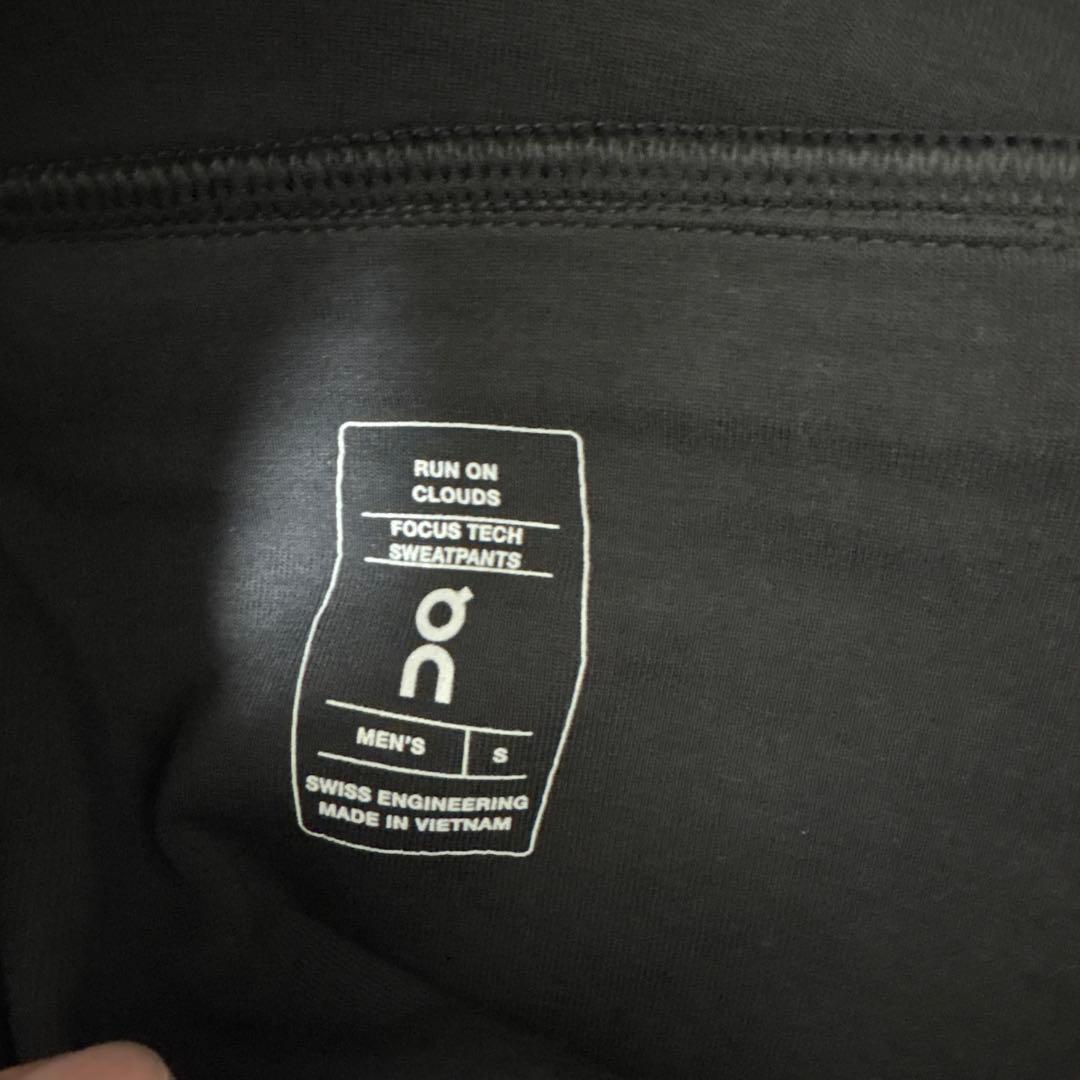 ウォーキング・ランニングウェア On Focus tech sweatpants