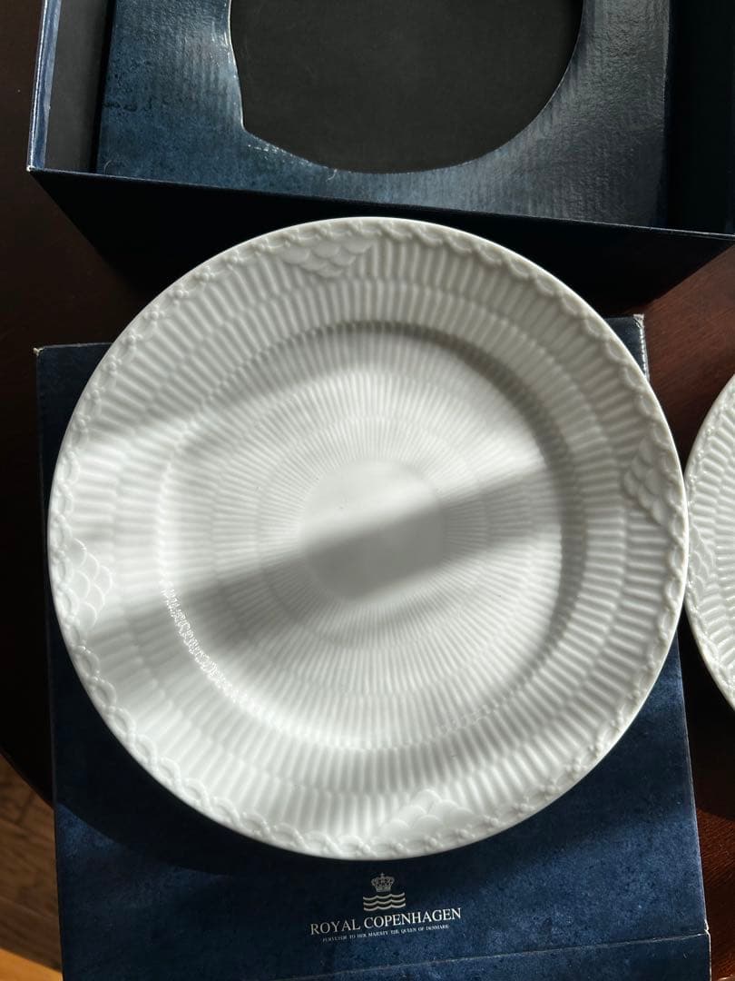 ローヤルコペンハーゲン　ホワイトリーフプレート1 枚　フルーテッドプレート２枚
