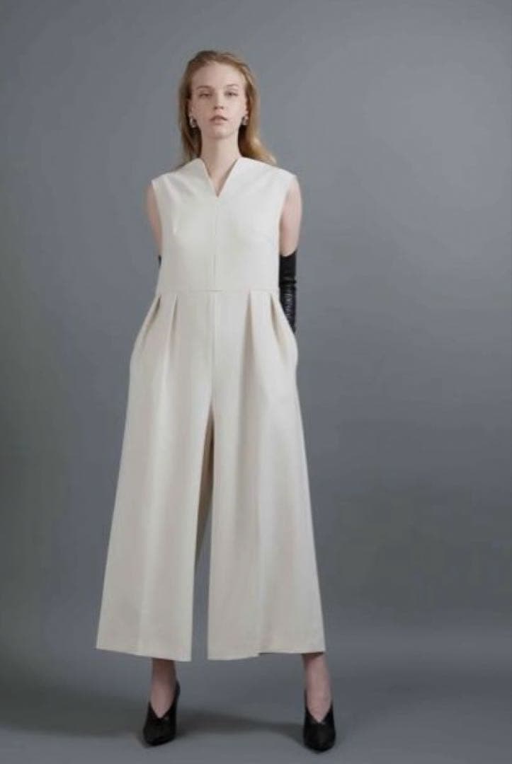 heve へイヴ　ハートネックレオールインワン　36