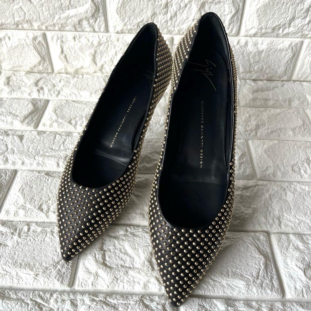 ほぼ新品ジュゼッペ ザノッティ ゴールドスタッズ黒パンプス 37.5 イタリア