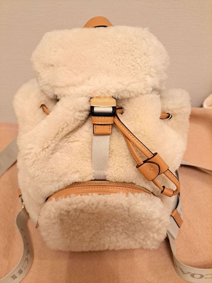 専用極美品コーチムートンリュック