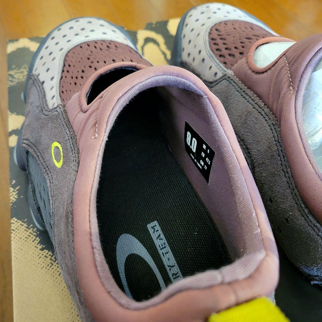 靴 OAKLEY Factory Team Flesh Sandal