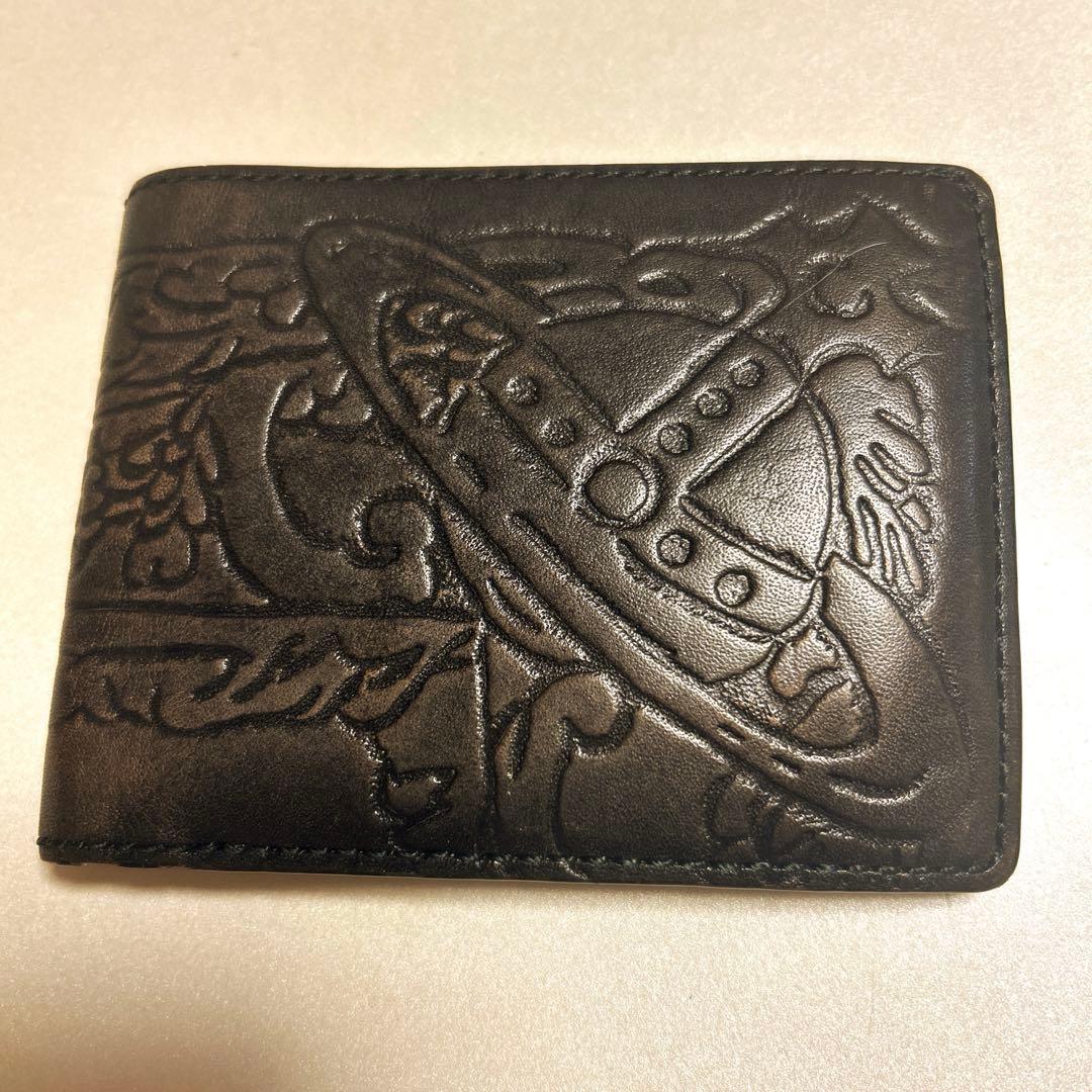 希少！Vivienne Westwood 二つ折り財布　オーブ型押し