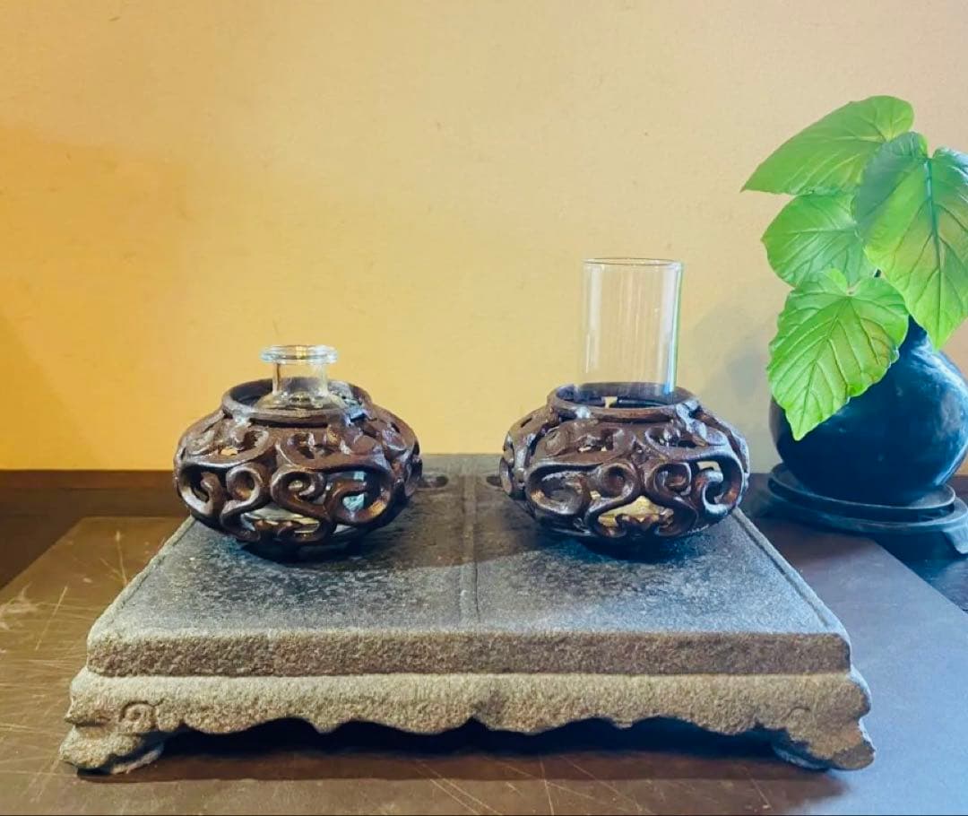 ヴィンテージ　美品アイアン製　ミニ鉢台　２個セット　 水耕育苗用ビーカー付　レア