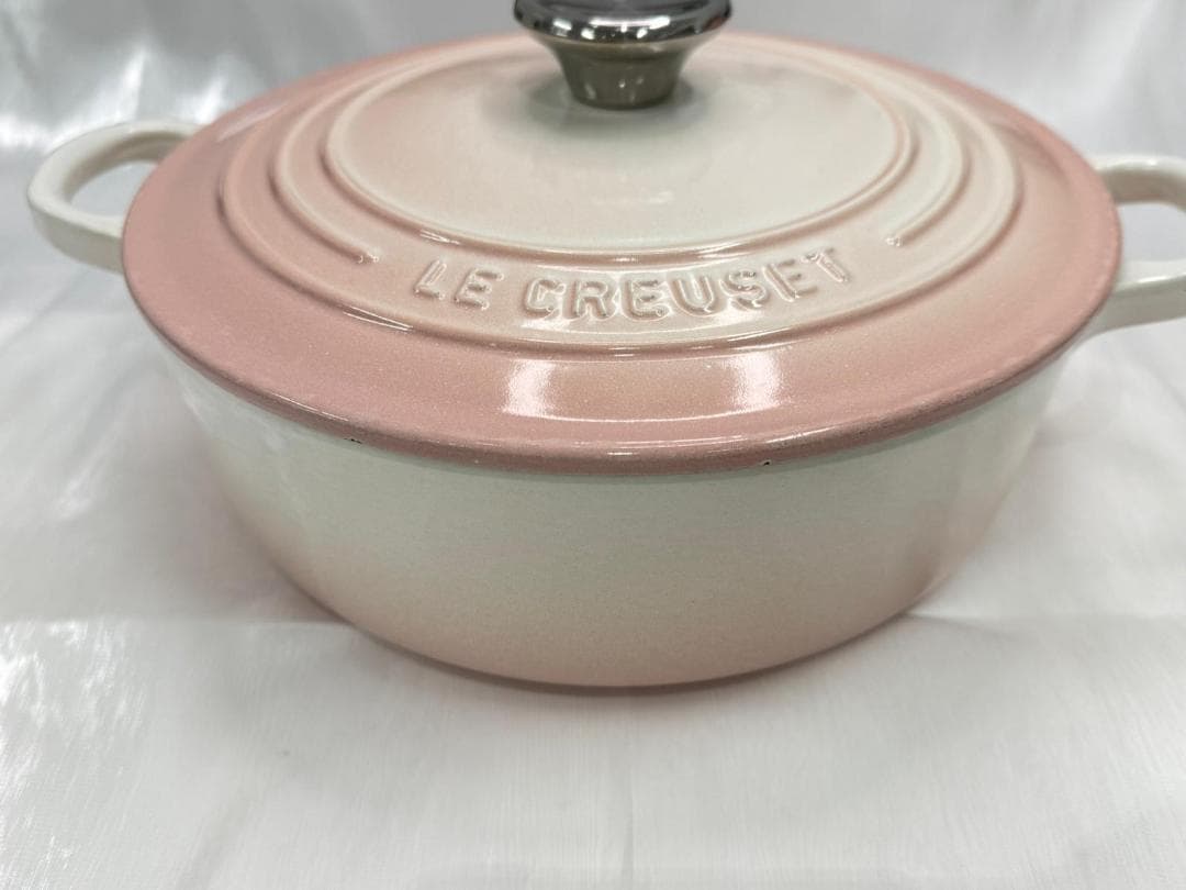 【希少】ル・クルーゼ 22cm ロータイプ パウダーピンク