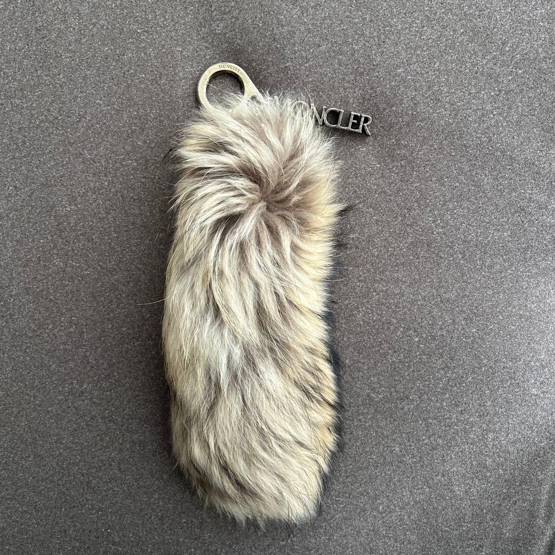 MONCLER ファーチャーム非売品