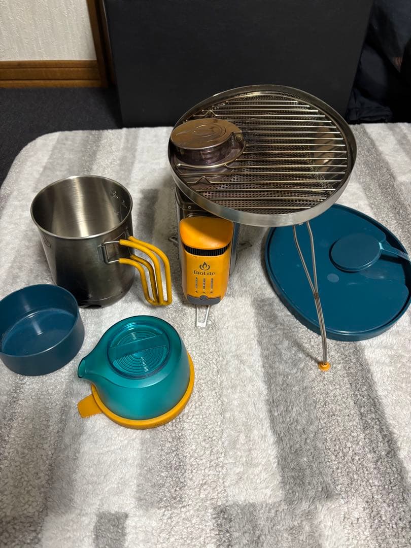BioLite バイオライト　キャンプストーブ　焚き火　アウトドア