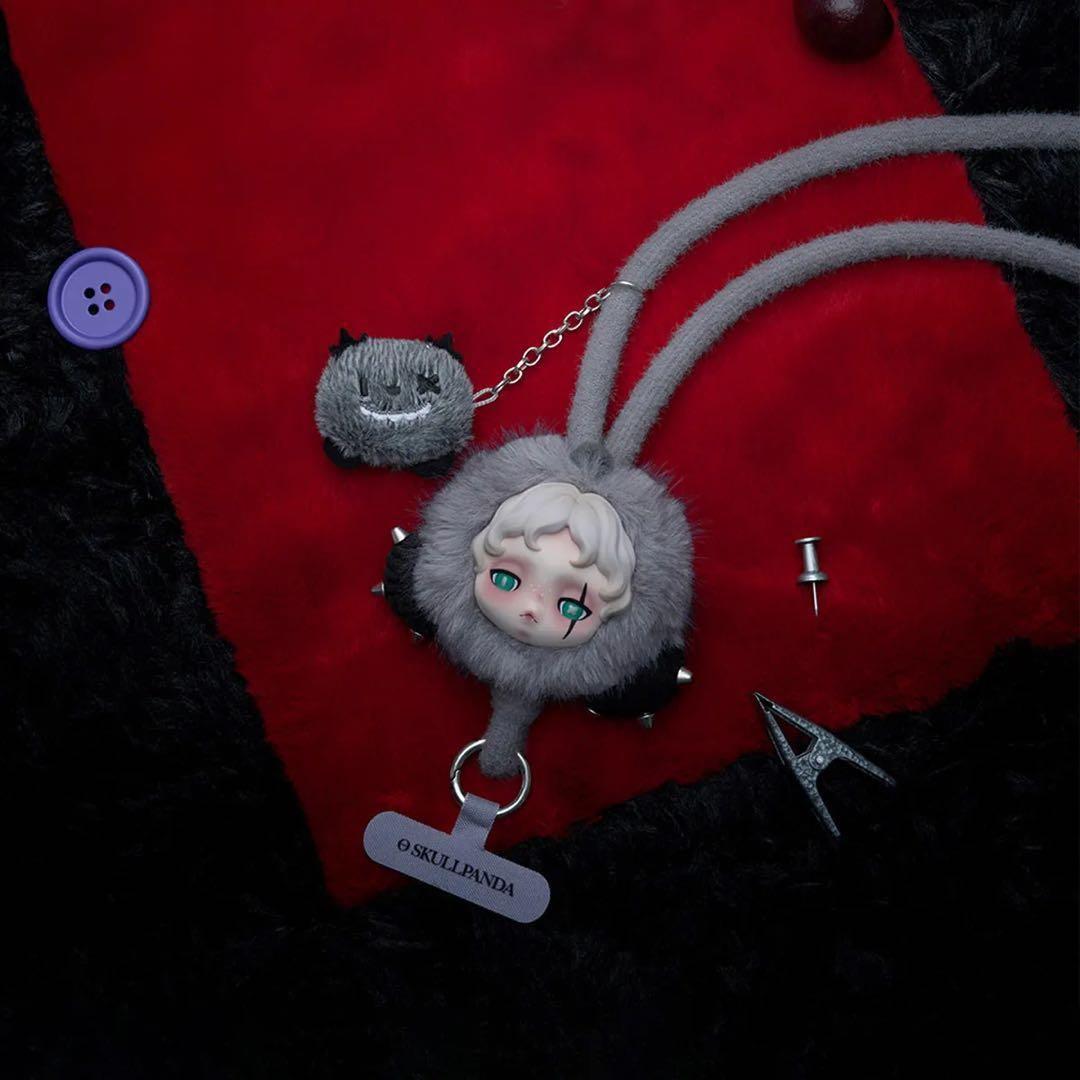 2/13まで限定値下げSKULL BANDA ドギー スマホストラップ