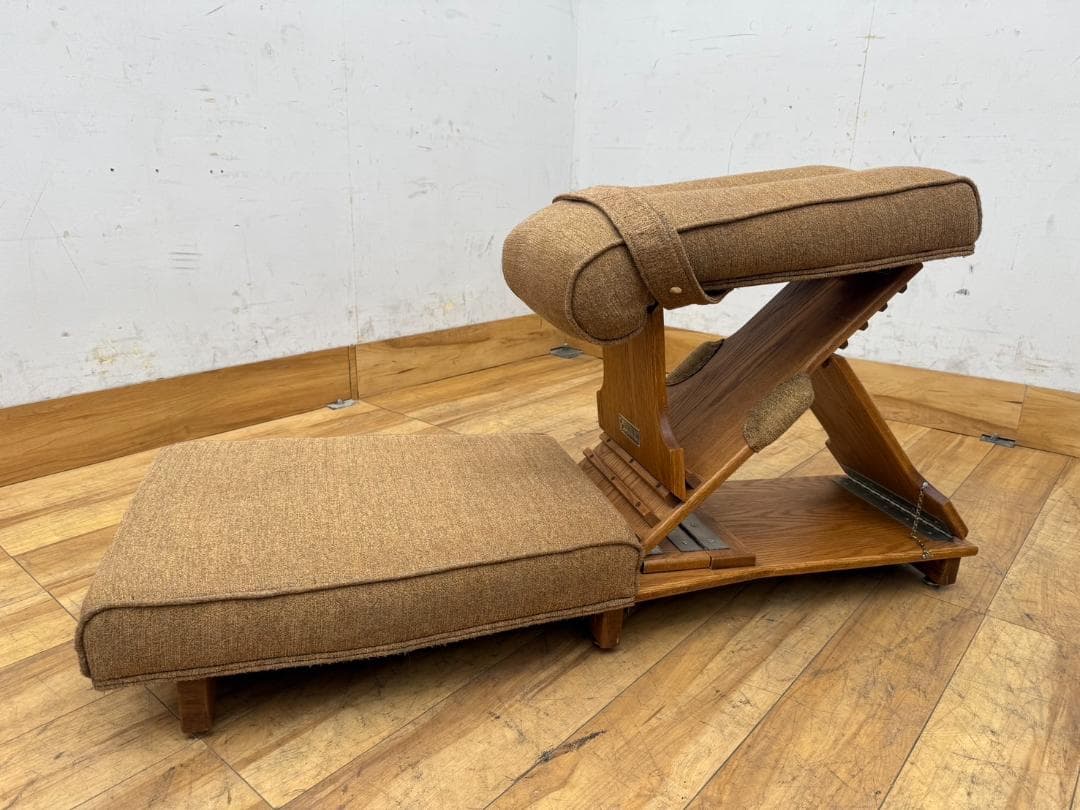 展示品　カイロプラクティック　ガンステッド　ニーチェストテーブル