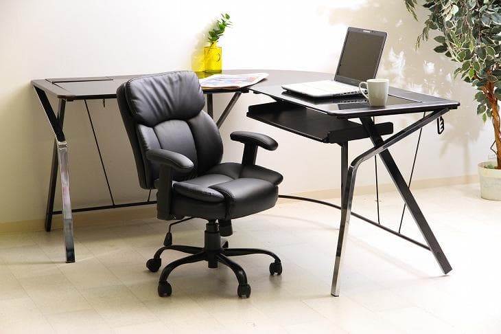 【新品・送料無料】ＰＵプレジデントチェアーマンチェスター　ＢＫ