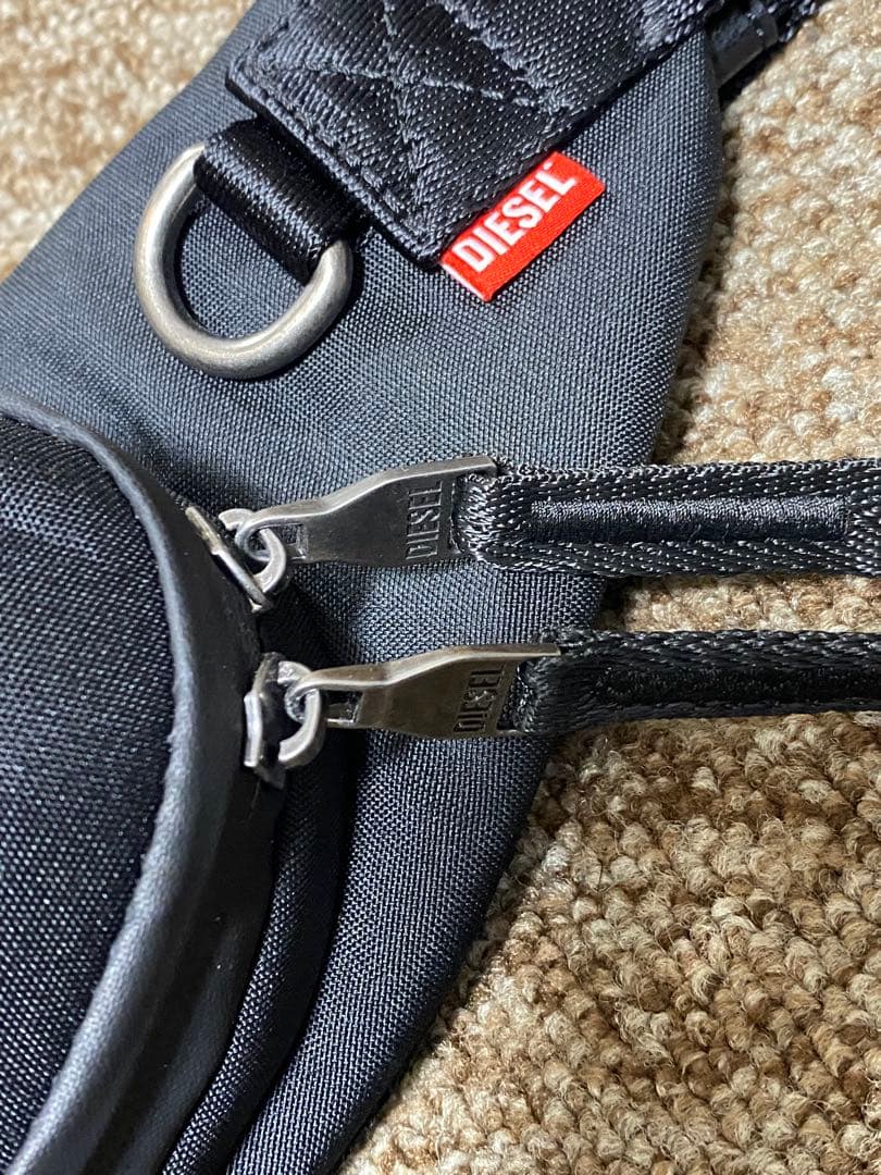 DIESEL ディーゼル 1DR-POD CROSSBODY ブラック