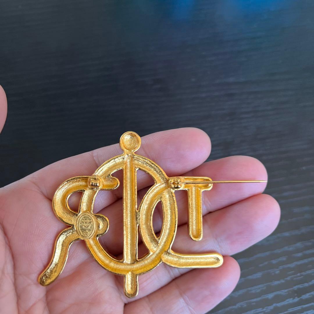 Christian Dior ディオール ロープ ロゴ ゴールド ブローチ