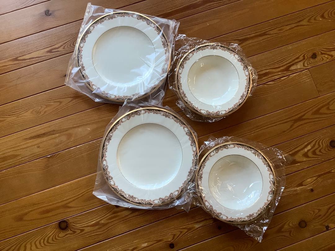 ノリタケ　ボーンチャイナ　ディナー皿