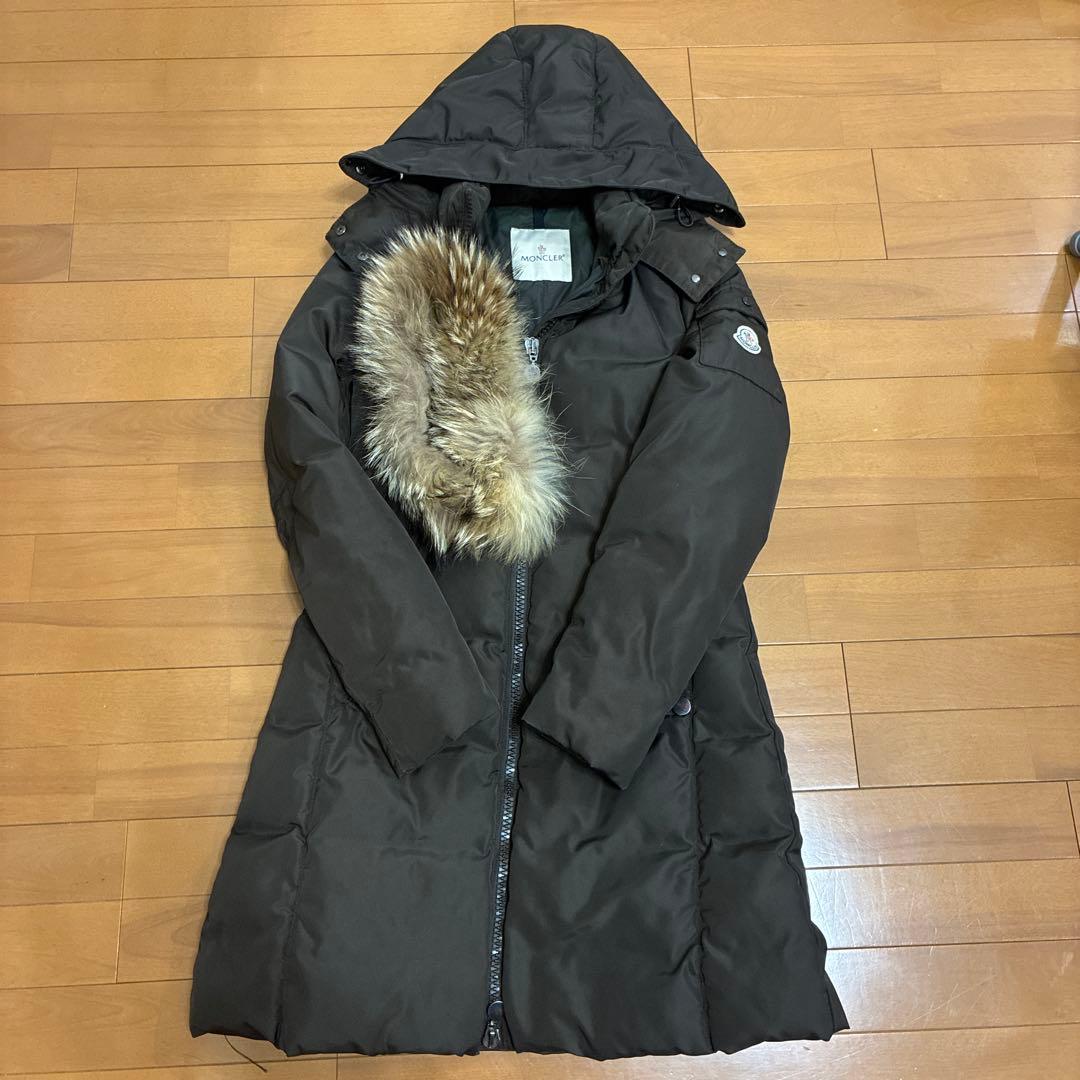 Moncler ブラウン ロングダウンジャケット